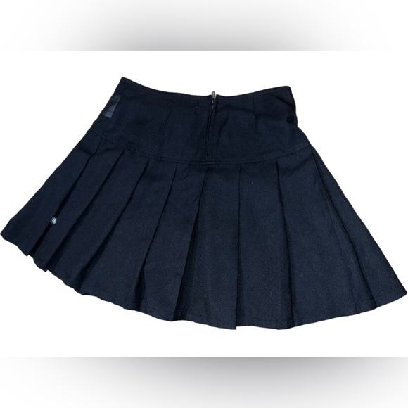 Royal Bones by Dan Goodman Black Pleated Mini Skirt with SILVER chain - Picture 3 of 7